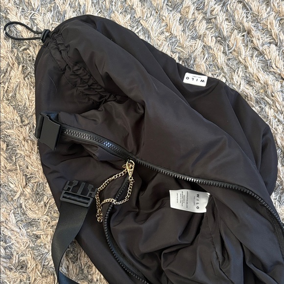 Super Deal with Gift ! 💝Activewear Wilo Set + Gift Wilo Puffy Shoulder Bag💝 - Picture 13 of 13